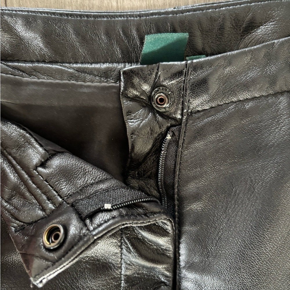 Danier Women's Genuine Leather Straight Leg Pants Size 6 Black - Picture 3 of 10